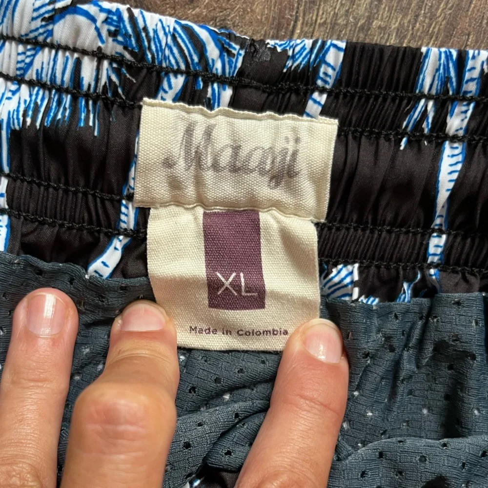 Maaji palm spring Late Afternoon Rituals Swim Trunks‎ boys size XL